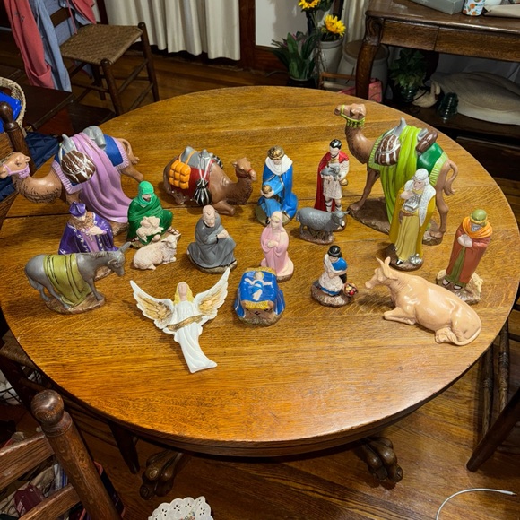 Colorful Vintage Nativity Scene 70’s large Holland mold Figurines Set of 18